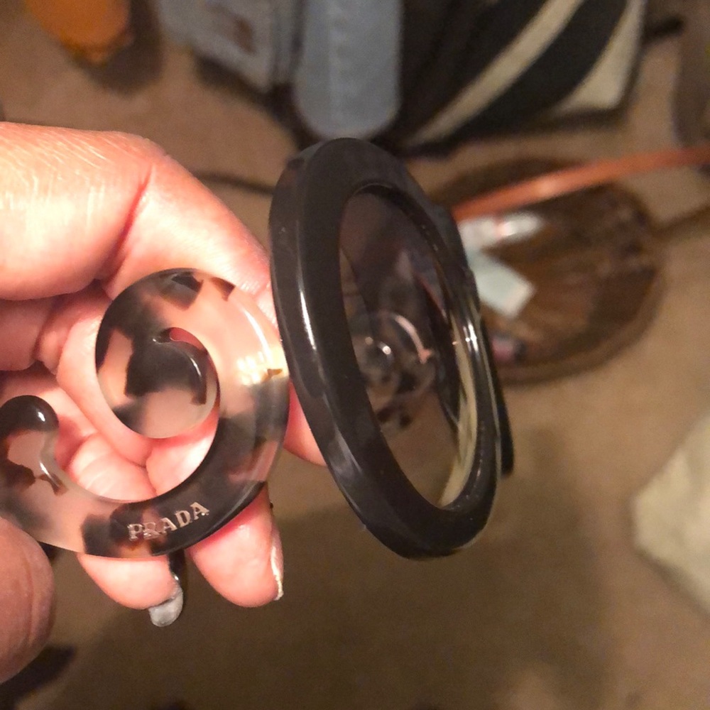 SSOOLLDDD****PRADA SUNGLASSES - Picture 7 of 8